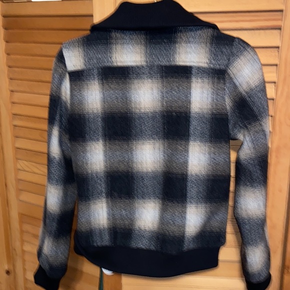 CUTE FALL/WINTER JACKET BY RELATIVITY. FULLY LINED. NEVER WORN. - Picture 3 of 5